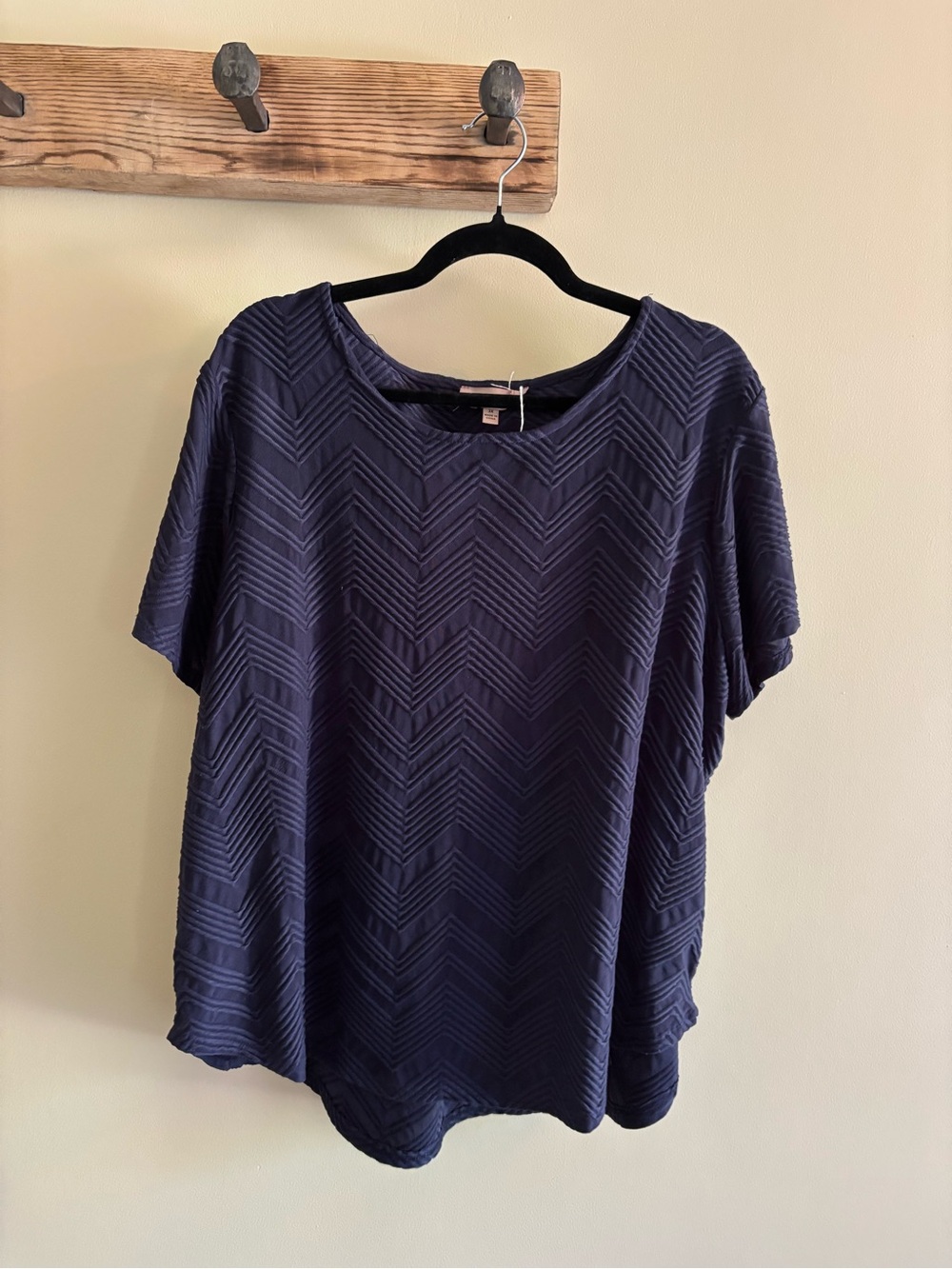 56.) Philosophy / Textured / Short-Sleeve Blouse- Navy